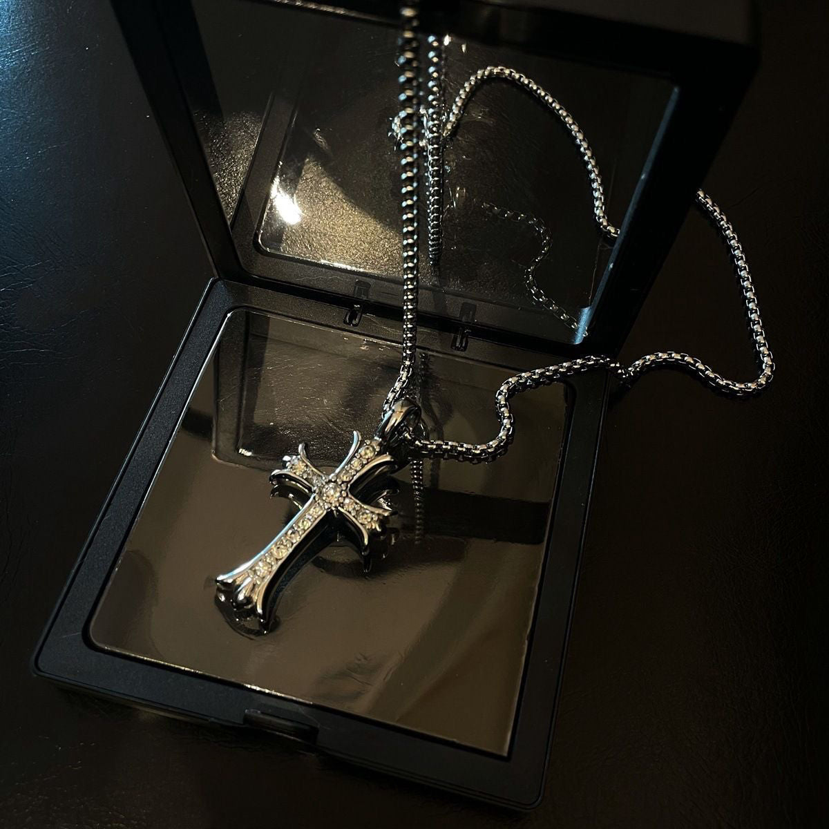 Luminique Store |   Unisex Silver Diamond-Inlaid Titanium Steel Cross