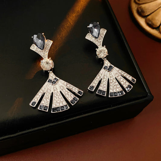 Luminique store | Fan-Shaped Diamond Earrings