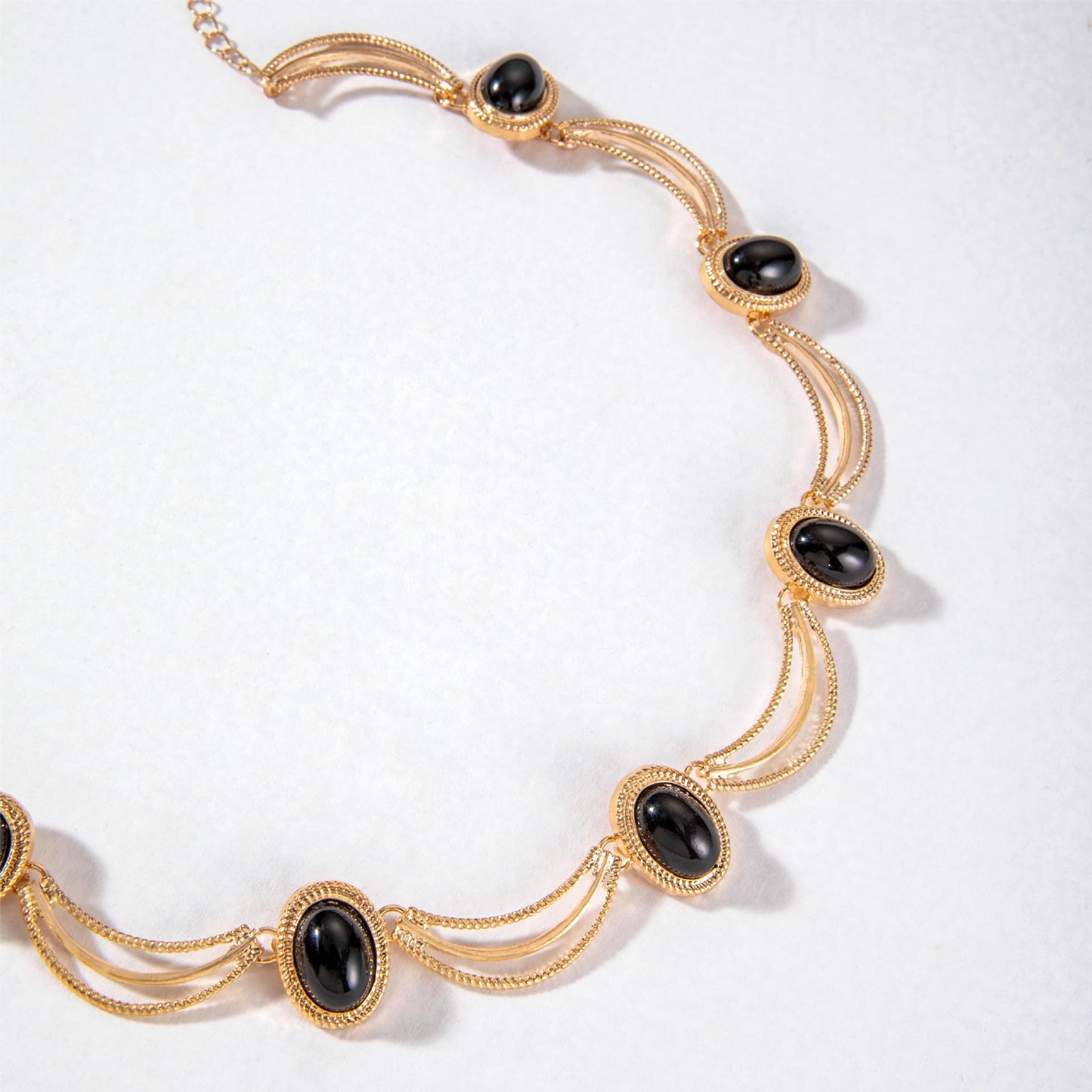 Luminique store | Medieval Court-Style Vintage Collar Necklace