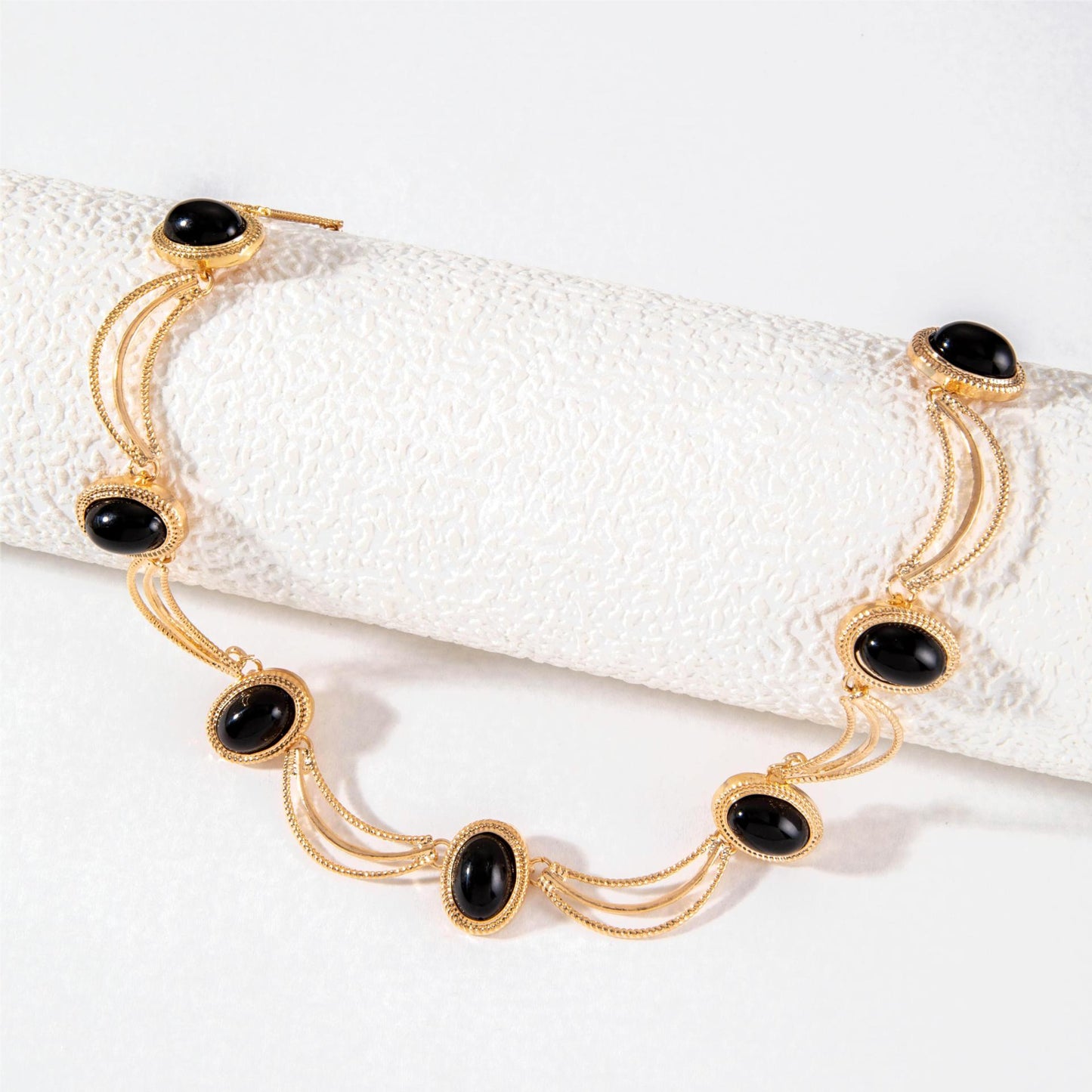 Luminique store | Medieval Court-Style Vintage Collar Necklace