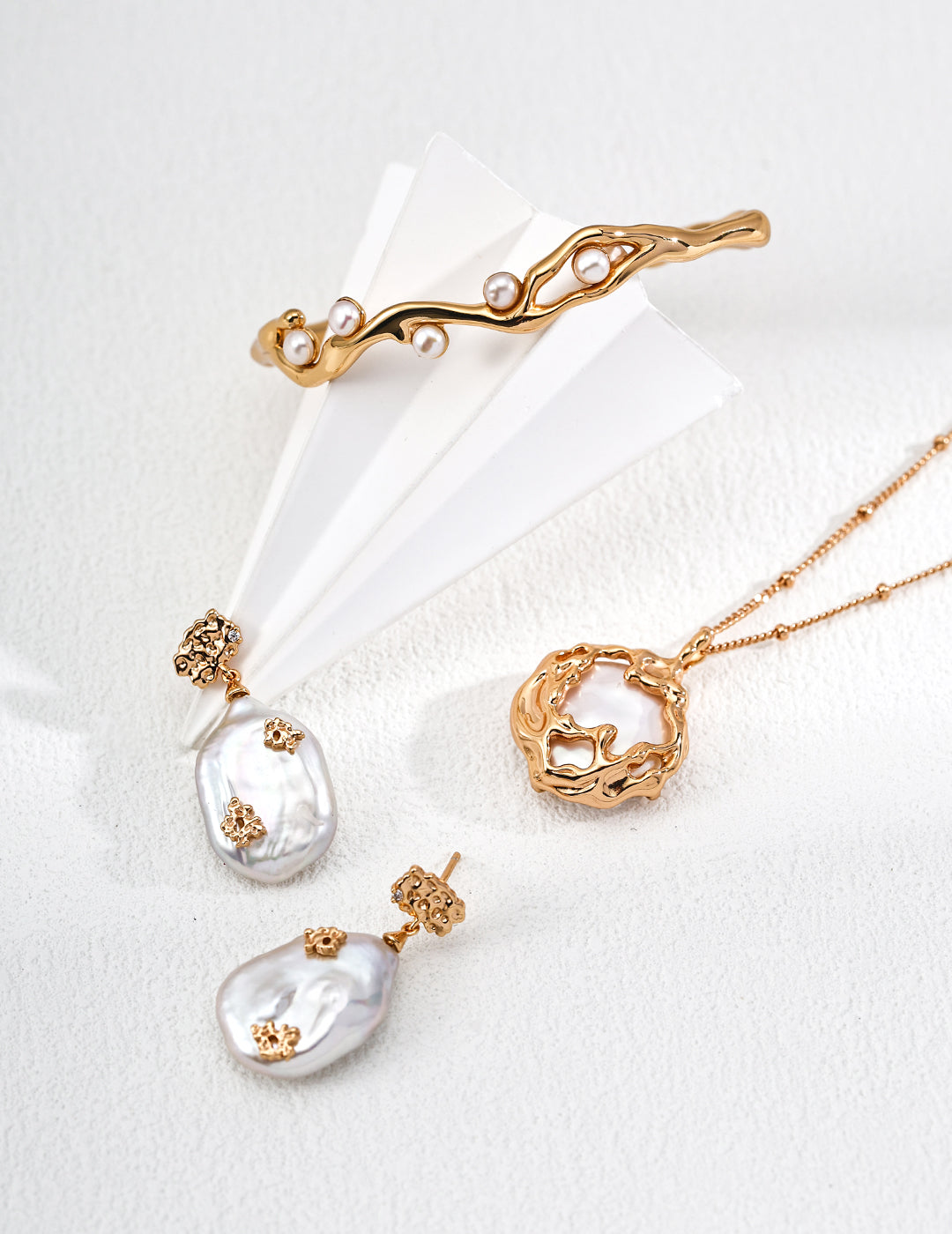 Luminique store | Vintage Silver Pearl Earrings